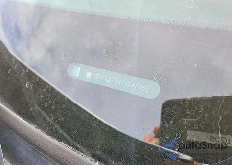 2016 Cadillac Srx Luxury Collection z USA, uszkodzony, nr VIN 3GYFNBE3XGS547462